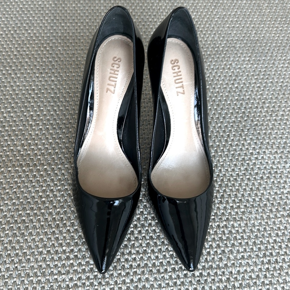 Schutz Lou black patent 3.9” stilettos, size 8